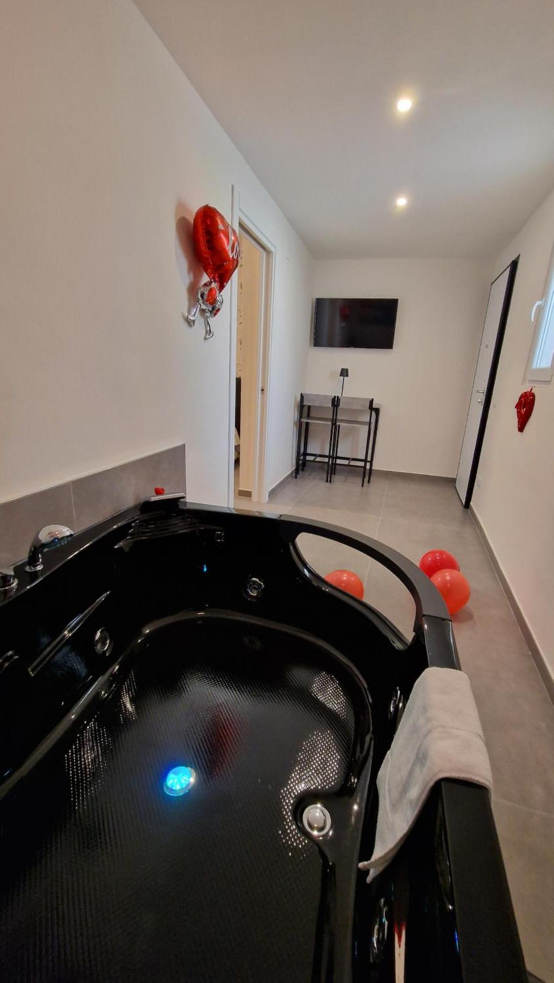 Raggio Di Sole 3 Hotel Бари Екстериор снимка