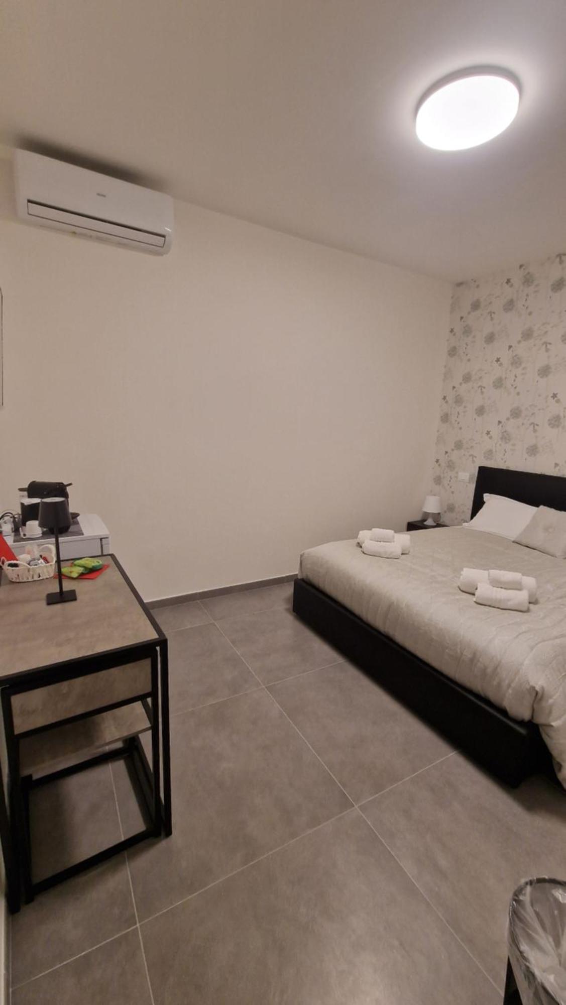 Raggio Di Sole 3 Hotel Бари Екстериор снимка